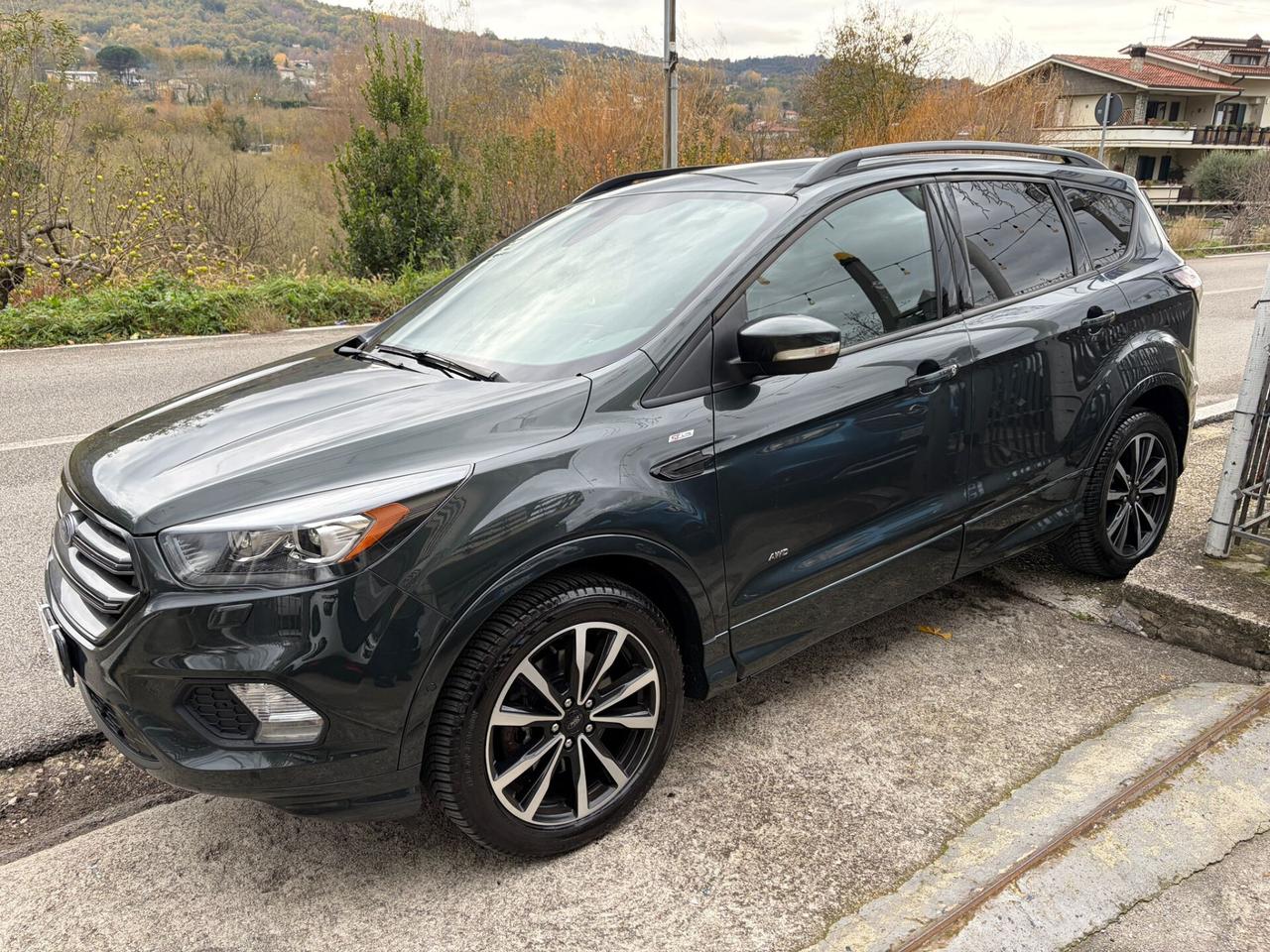 Ford Kuga 2.0 TDCI 150CV 4WD TETTO Powershift ST-Line
