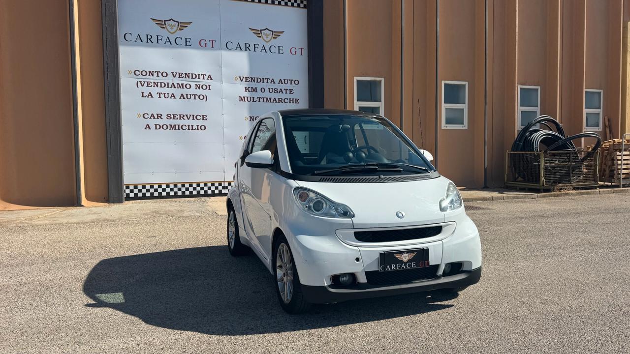 SMART FORTWO 1.0 BENZ - 2011