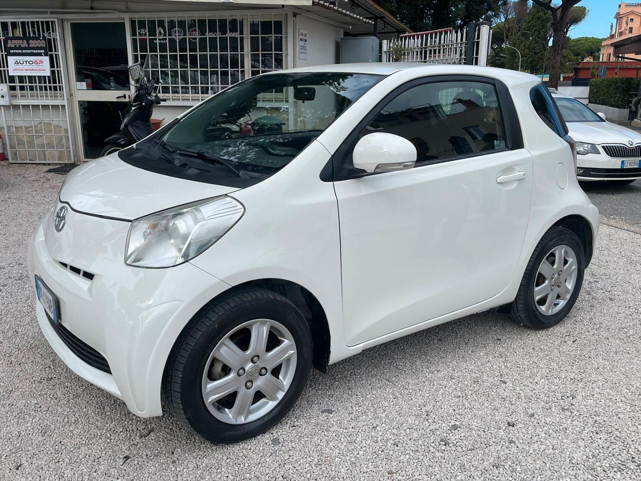 Toyota iQ 1.0 CAMBIO AUTOMATICO, NEOPATENTATI