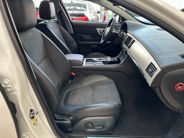 JAGUAR XF 2.2 D 200 CV Luxury - 18" - Tetto - Camera-Keyless