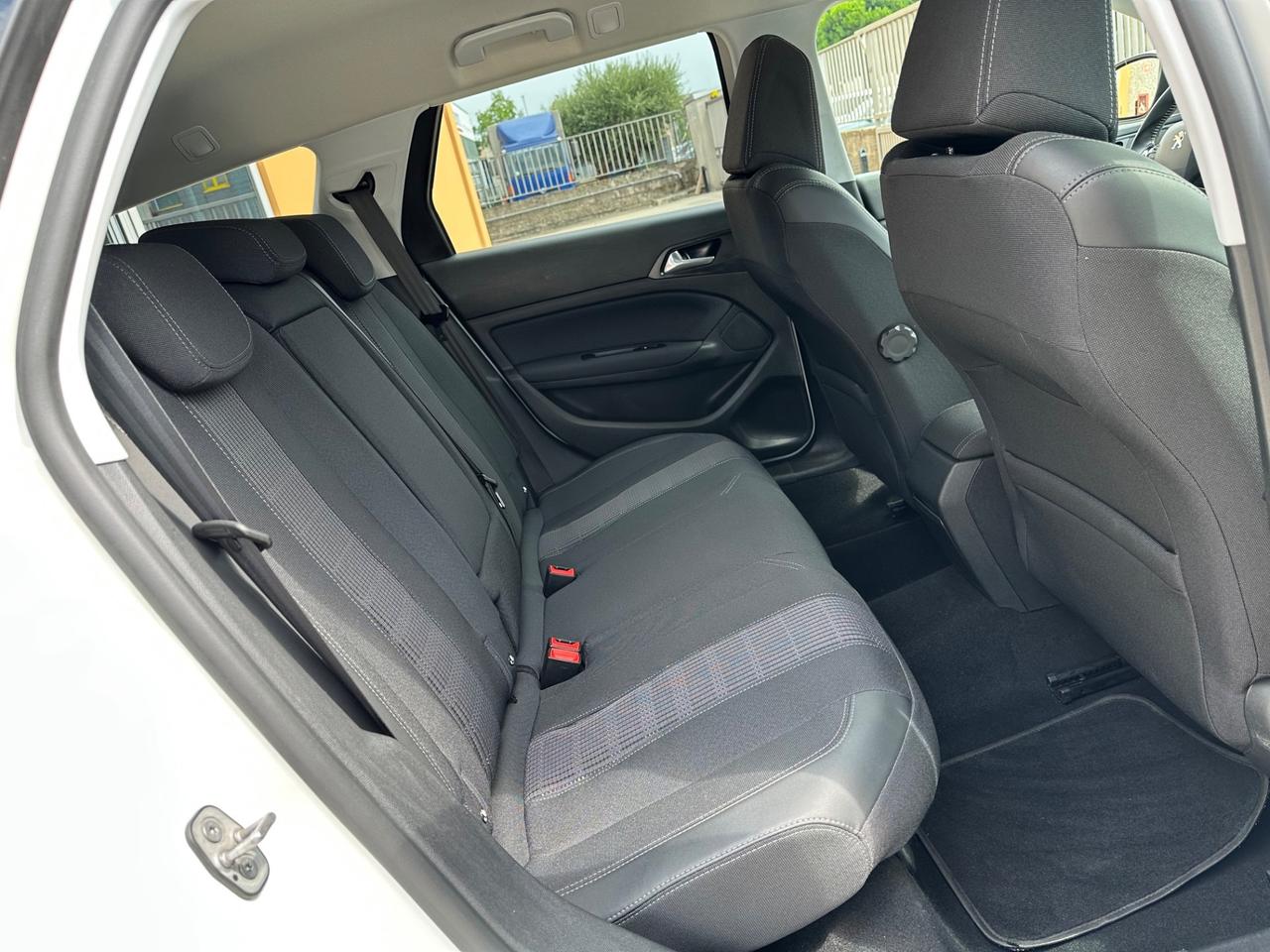 Peugeot 308 BlueHDi 130 S&S EAT8 SW Active