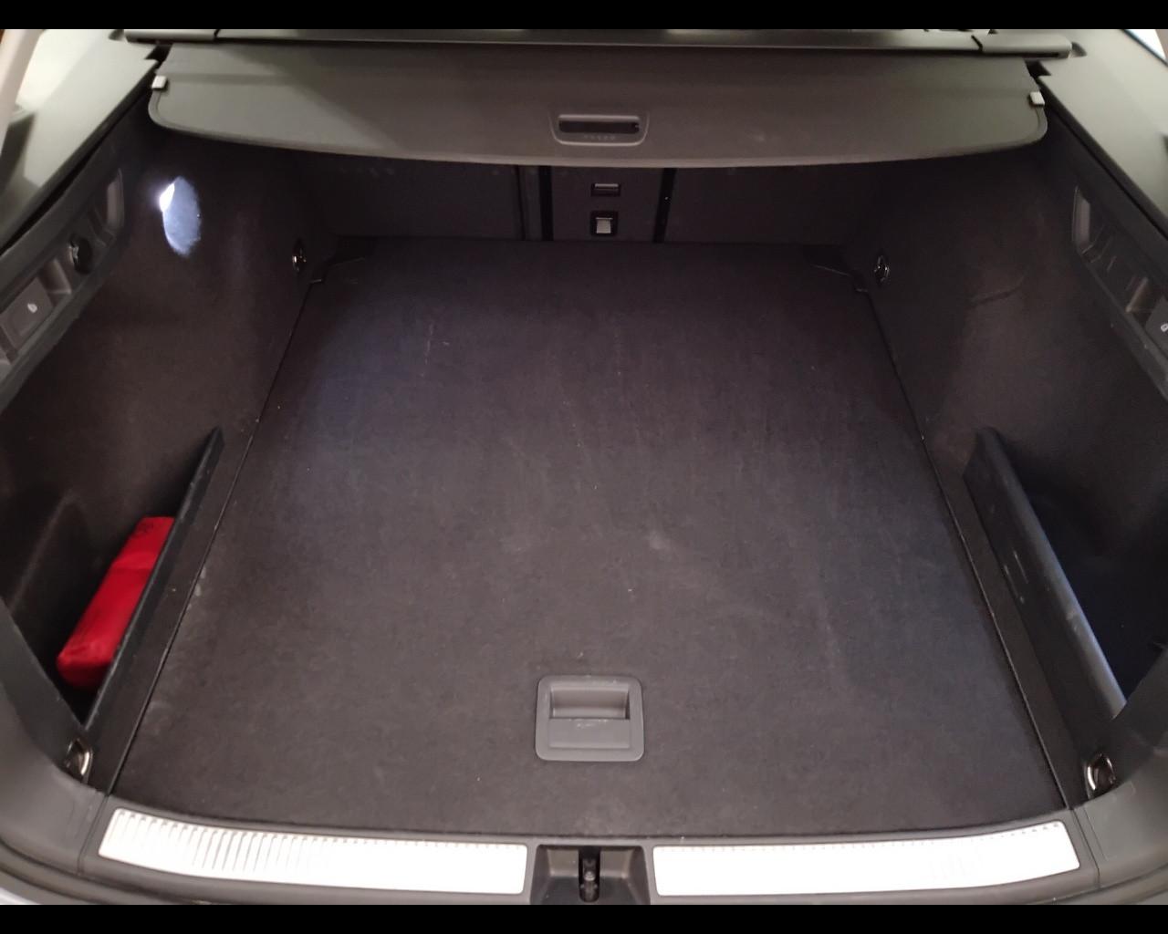 VOLKSWAGEN Passat IX 2024 - Passat 2.0 tdi scr Business 150cv dsg