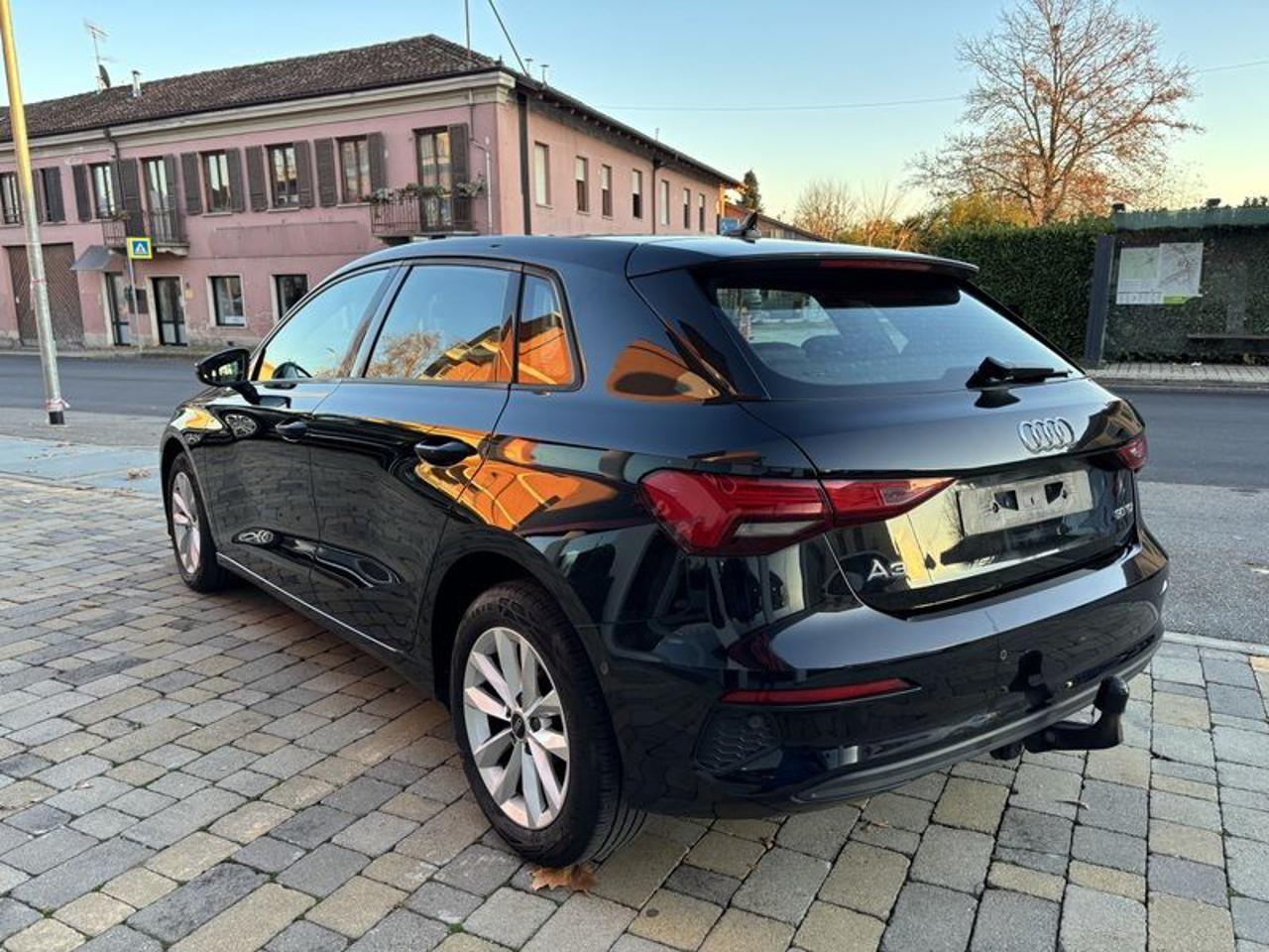 Audi A3 SPB 30 TDI S tronic Business LED-NAVI