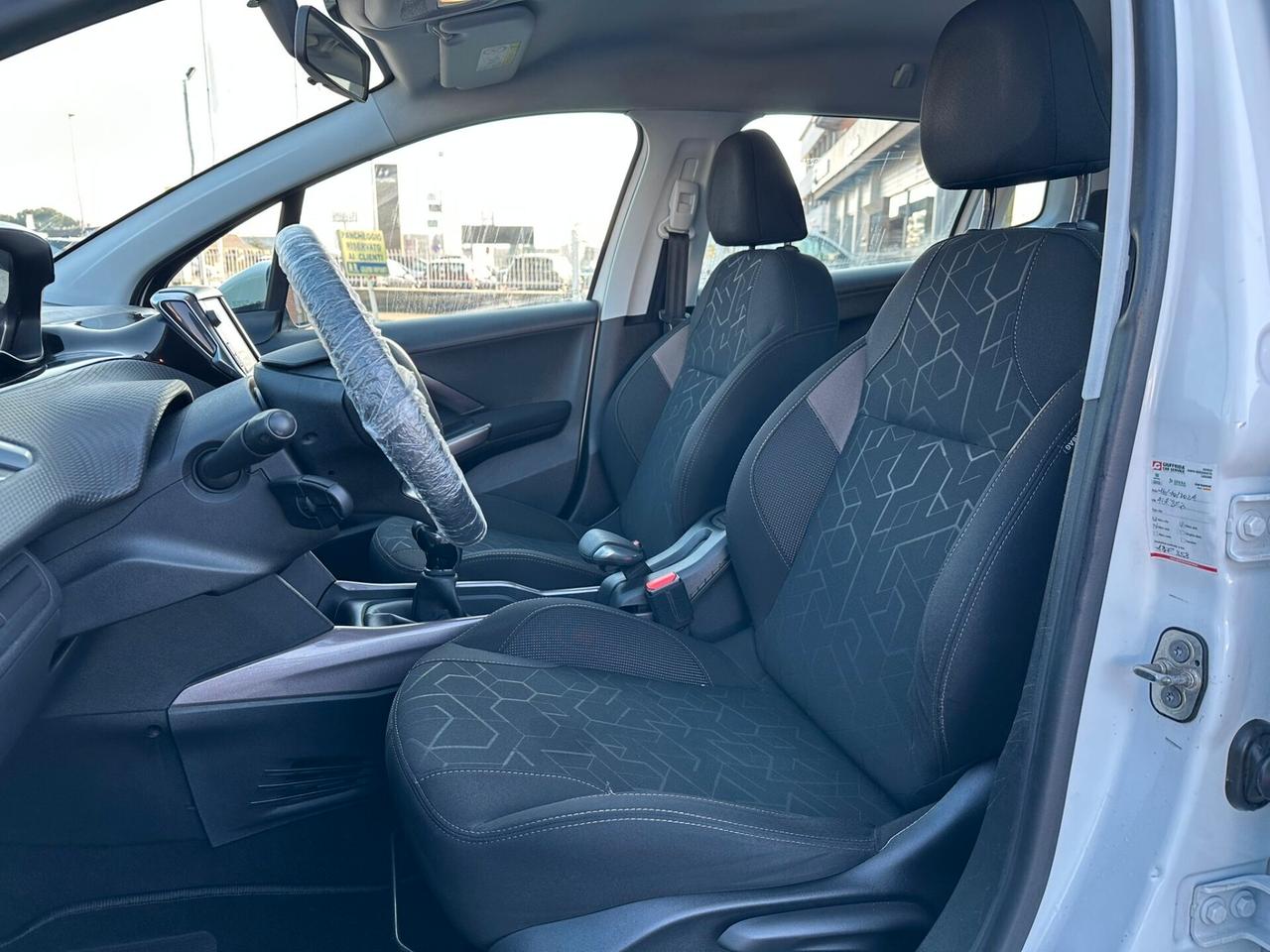 Peugeot 2008 PureTech 82 Allure PROMO FIN. 5300€