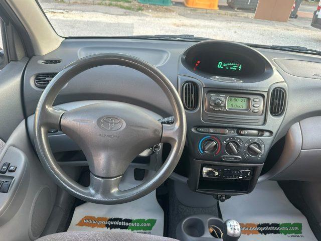 TOYOTA Yaris Verso 1.3i 16V cat Sol