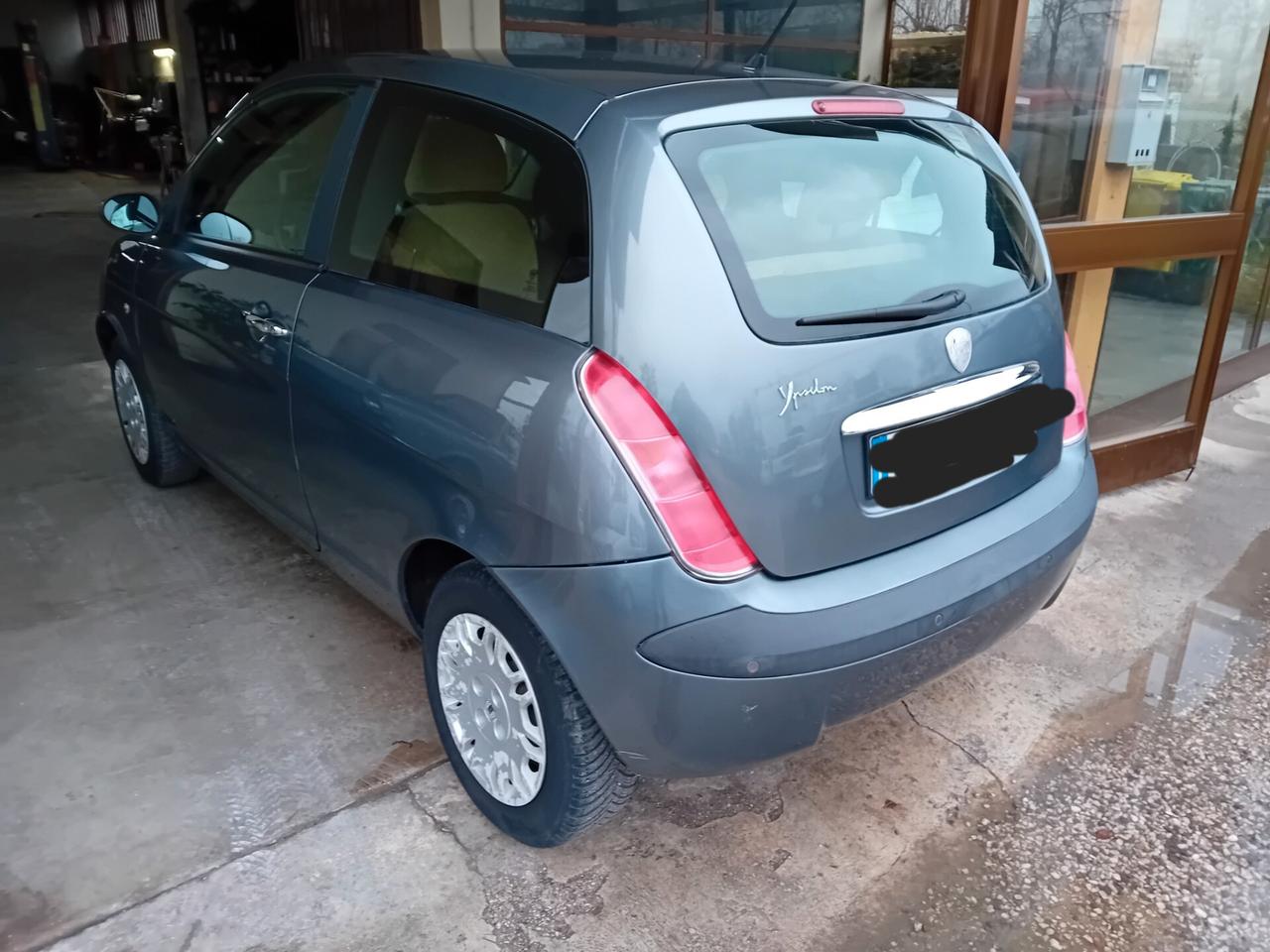 Lancia Ypsilon 1.2 adatta a neopatentati