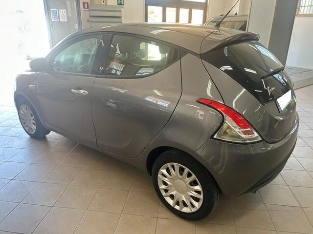 Lancia Ypsilon 1.2 69 CV 5 porte Gold