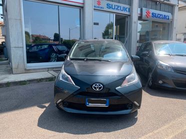 Toyota Aygo 1.0 VVT-i 69 CV x-play NEOPATENTATI