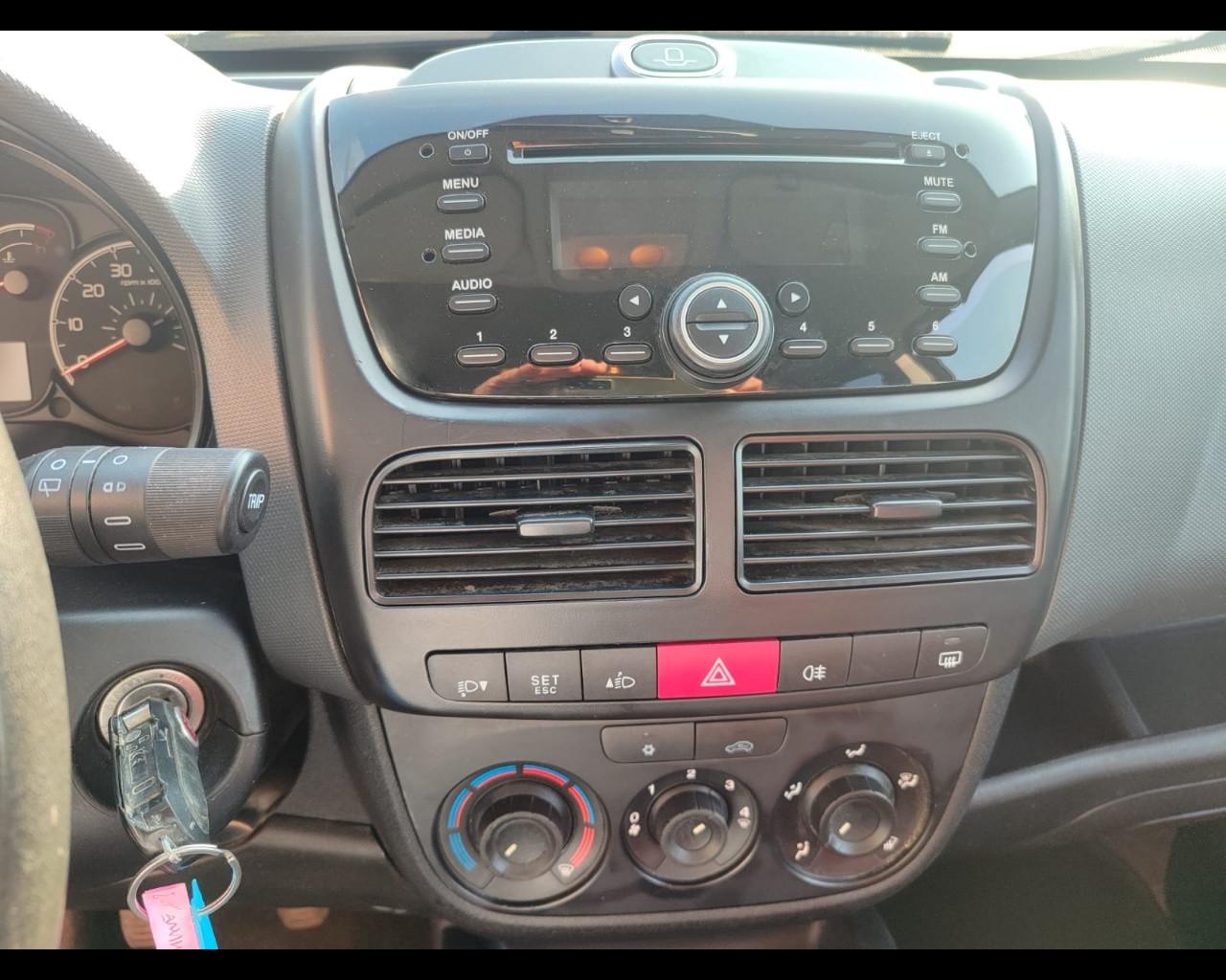 FIAT Doblò 3ª serie - Doblò 1.4 T-Jet 16V Natural Power Dynamic