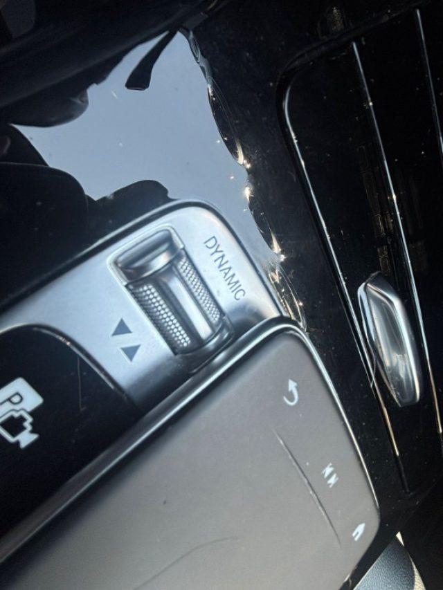 MERCEDES-BENZ A 180 d Automatic Business