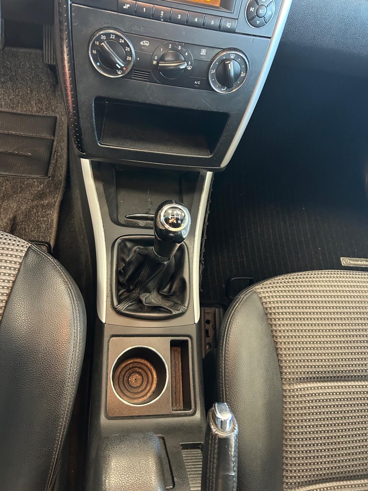 Mercedes-benz A 150 (W-C169) Avantgarde (70 kw)