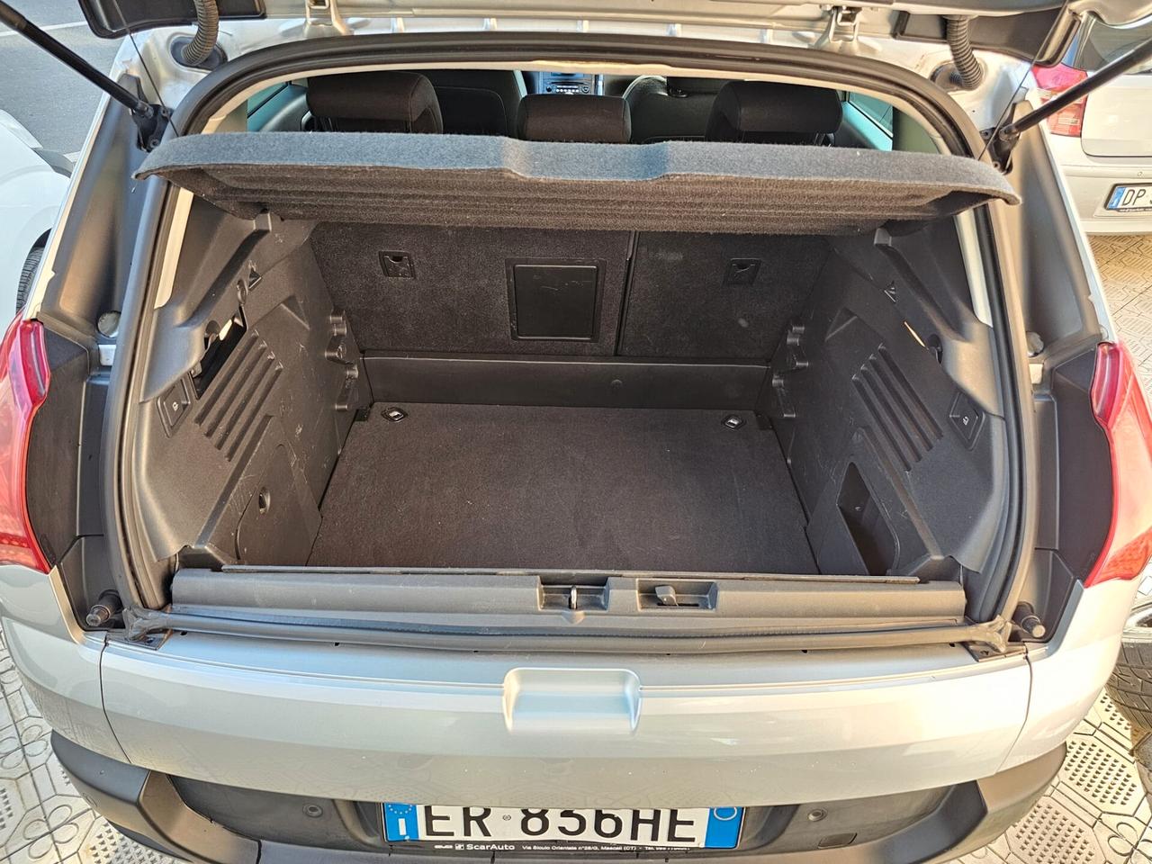 Peugeot 3008 1.6 HDi 115CV Active