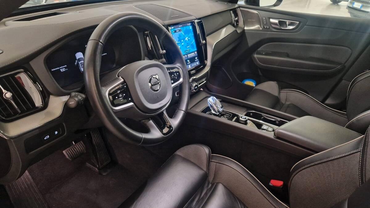 Volvo XC60 2.0 t6 phev Ultra Black Edition awd auto