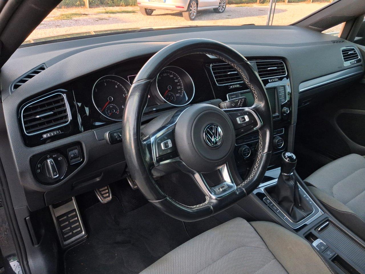 Volkswagen Golf 5 Porte 1.6 tdi (btdi) R-Line Highline 110cv