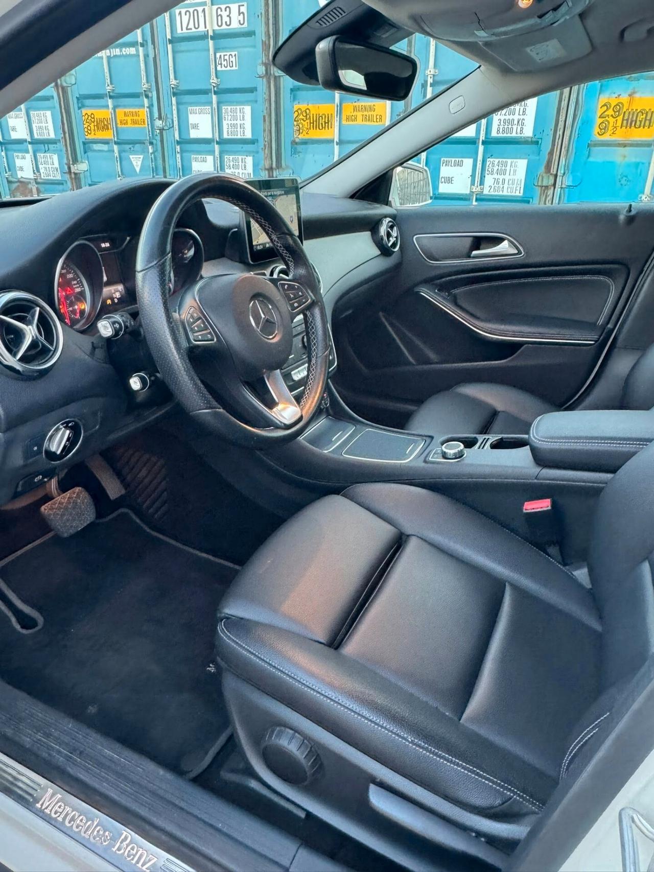 Mercedes-benz GLA 200 180 d Automatic Premium