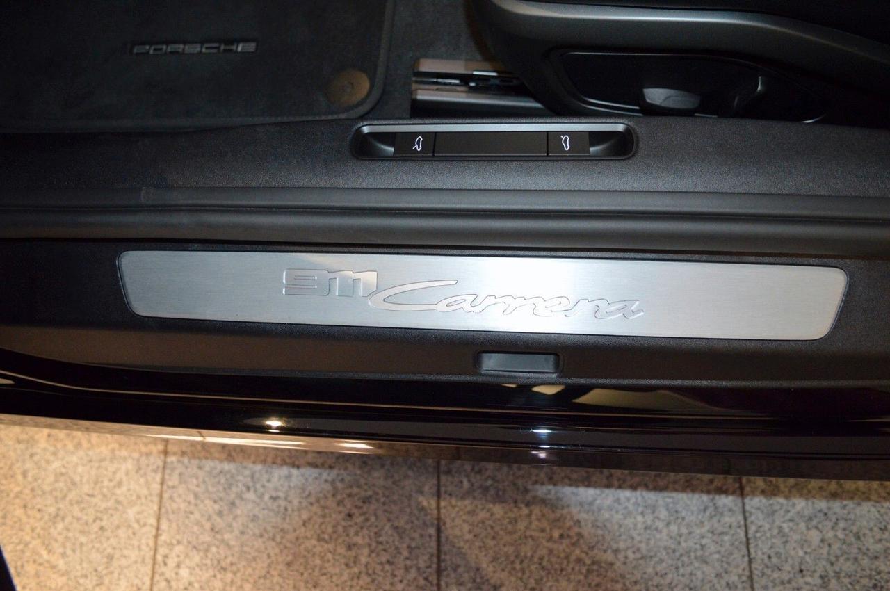 Porsche 911 Carrera