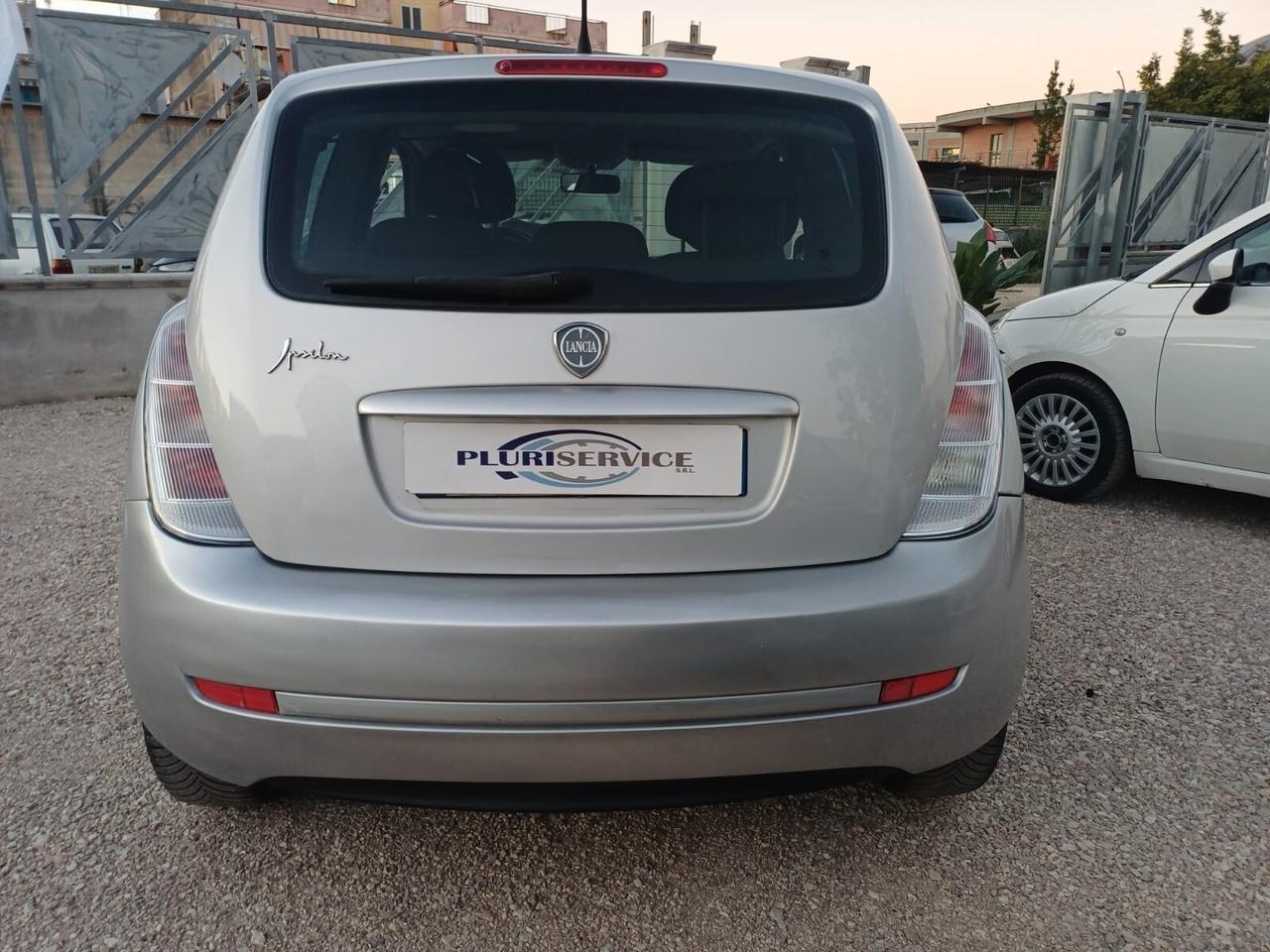 Lancia Ypsilon 1.2 benzina UNICA - 2011