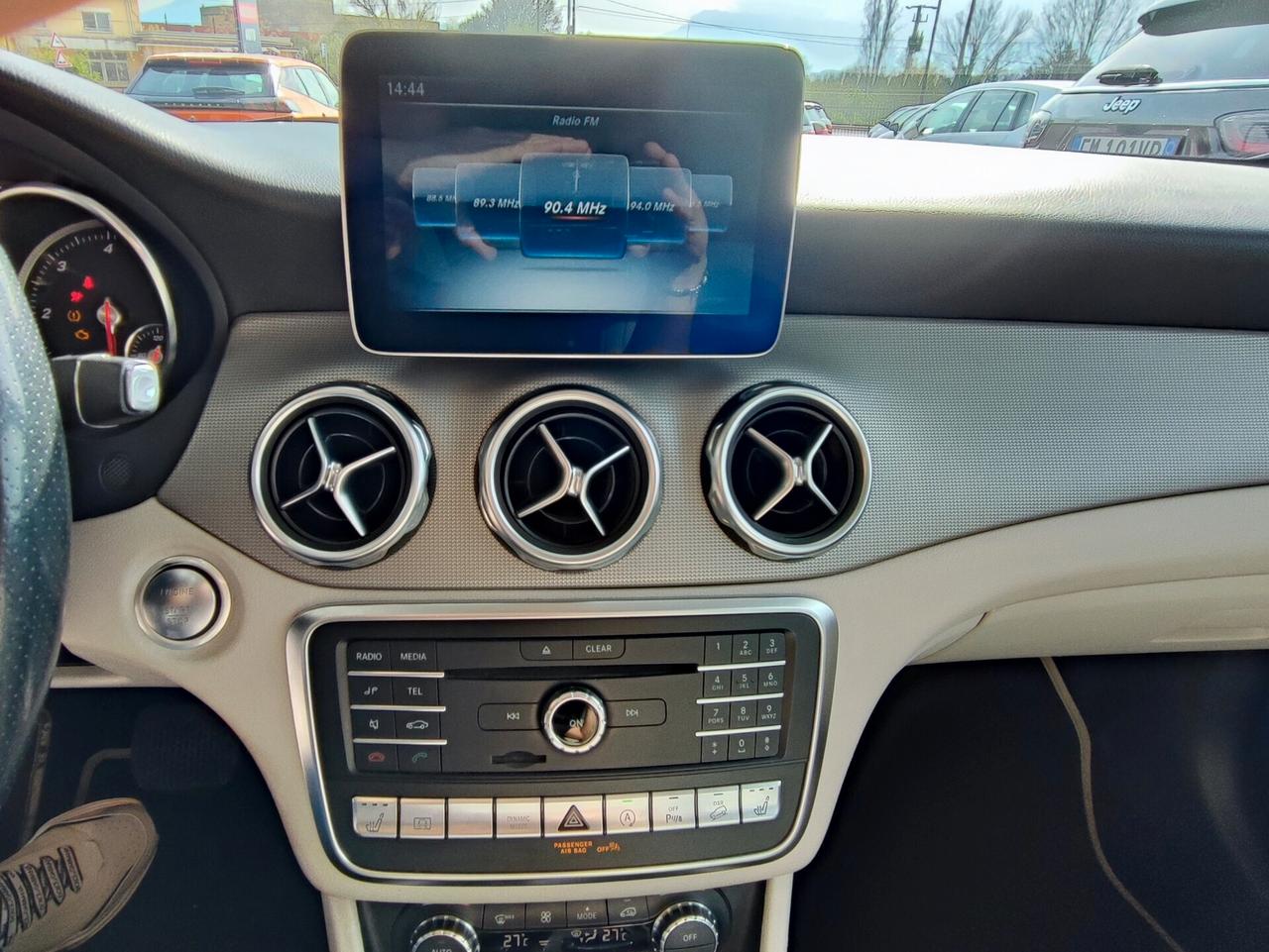 Mercedes-benz GLA 200 d Automatic 4Matic Premium