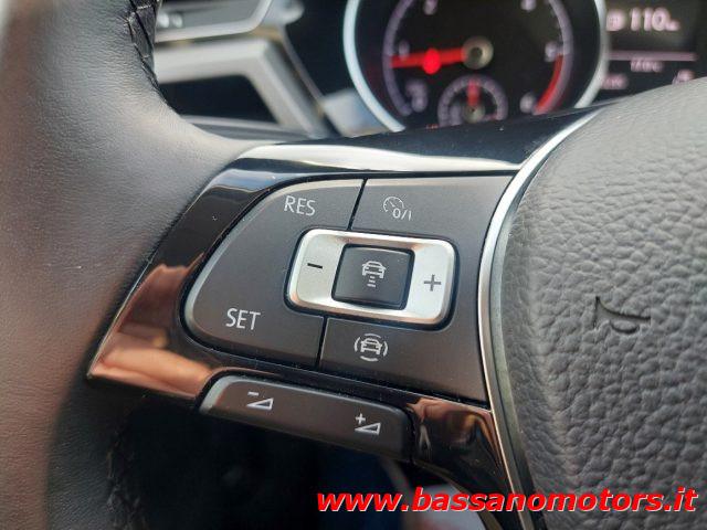 VOLKSWAGEN Touran 2.0 TDI 150 CV SCR DSG BMTechnology