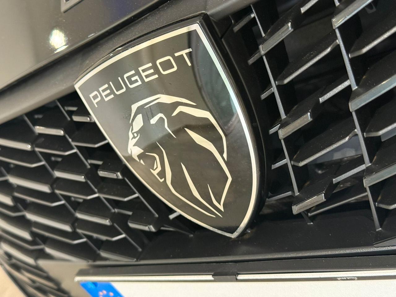 PEUGEOT 208 ALLLURE PACK 1.2 100CV ANNO 2025 CON 15.000KM