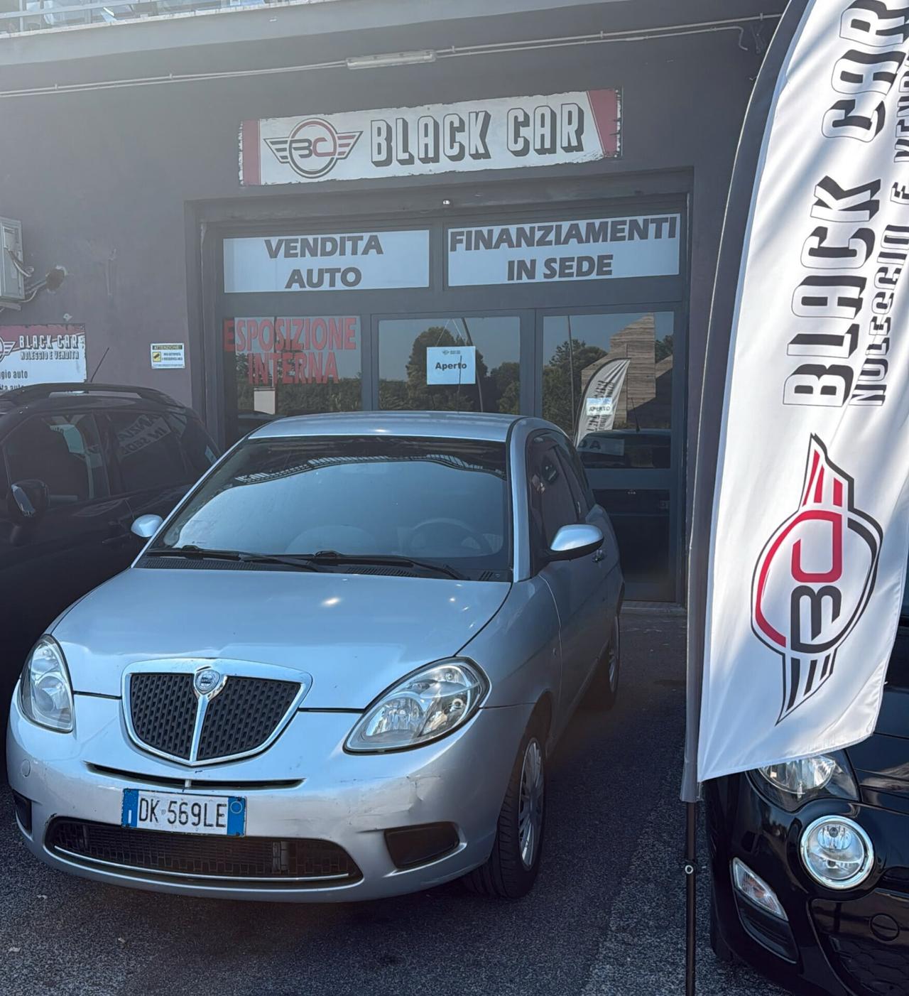 Lancia Ypsilon 1.3 MJT 75 CV Oro Bianco
