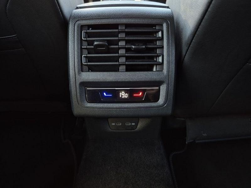Volkswagen Golf 1.5 etsi evo R-Line 130cv dsg