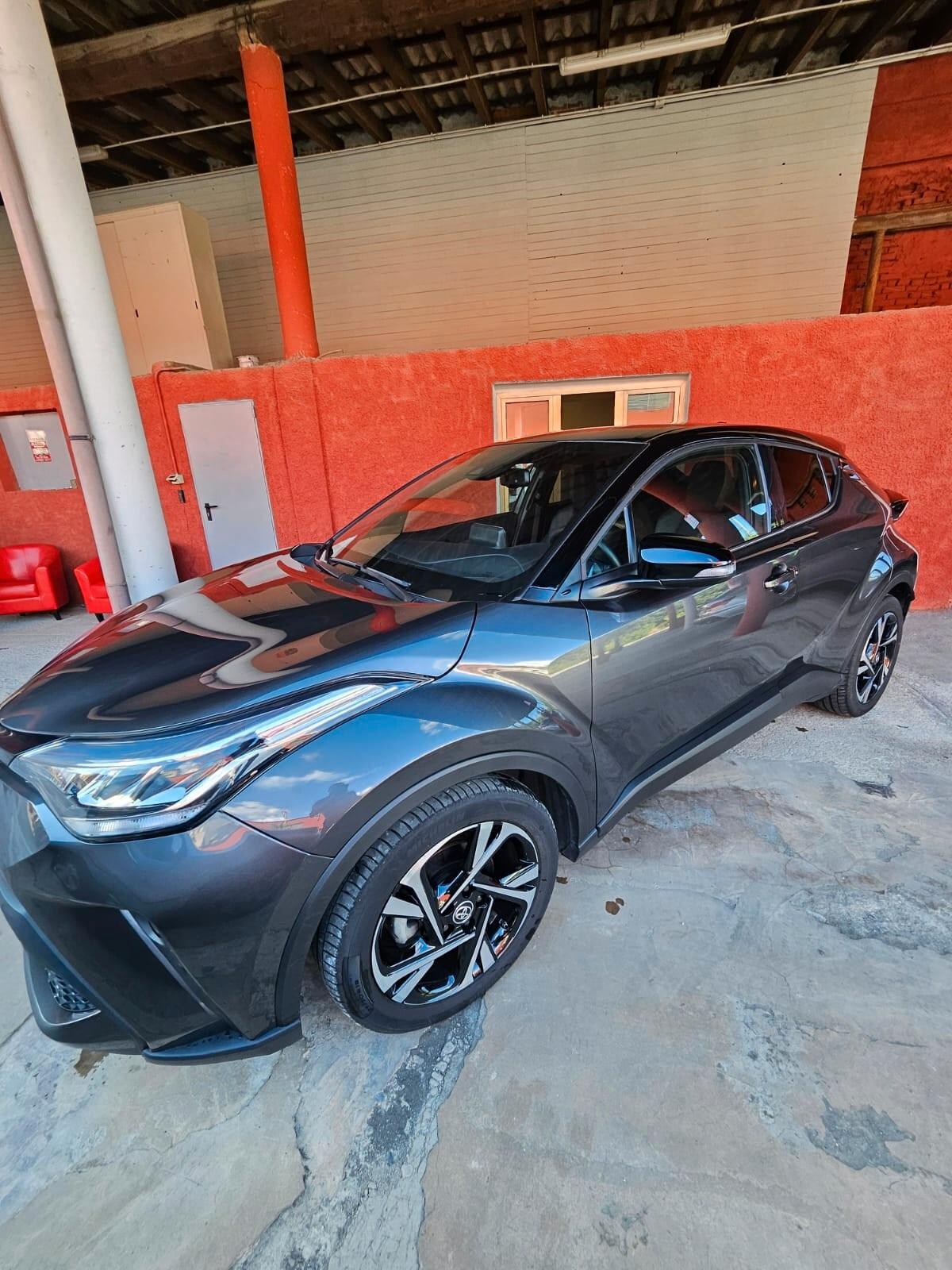Toyota C-HR 2.0 Hybrid E-CVT Trend