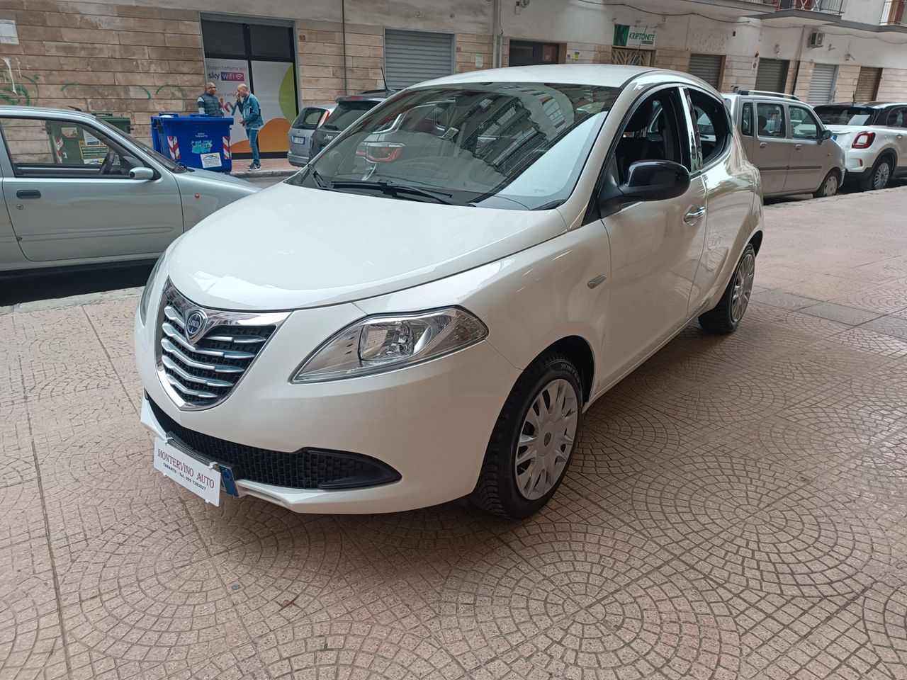 LANCIA NEW YPSILON 1.2 5 PORTE-Euro7190-NEOPATENTATI-