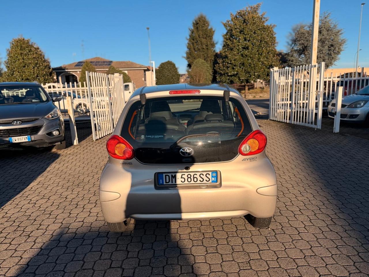 Toyota Aygo 1.0 12V VVT-i 5 porte Sol