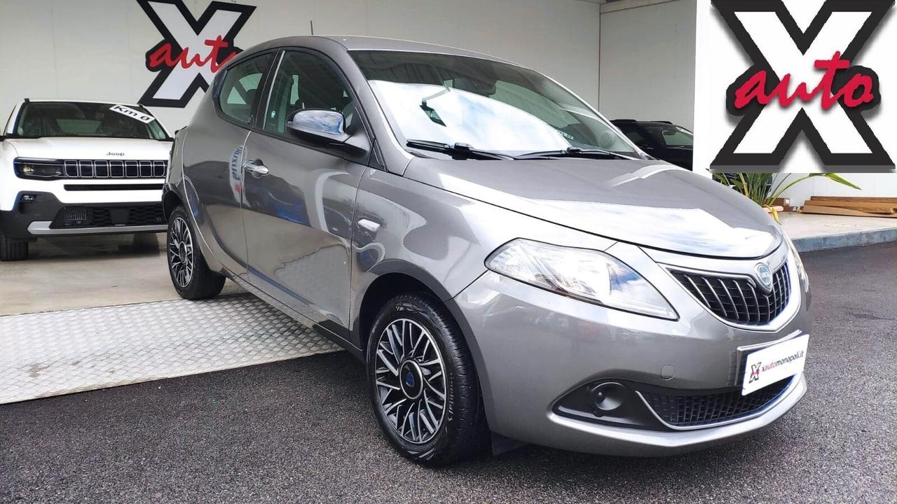 Lancia Ypsilon 1.0 FireFly 5 porte S&S Hybrid Platino