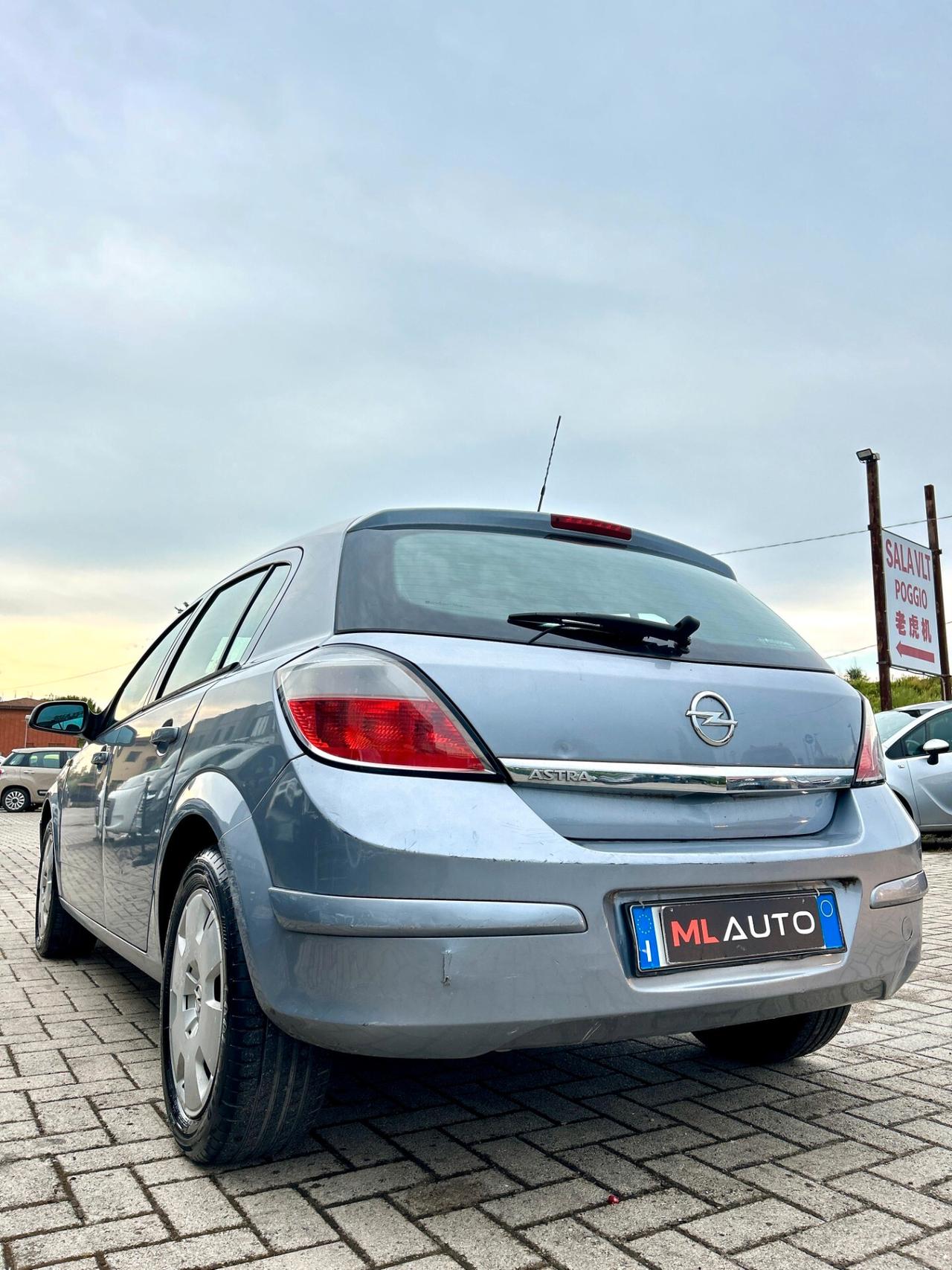 Opel Astra 1.4 16V Twinport 5 porte Cosmo - OK NEOPATENTATO