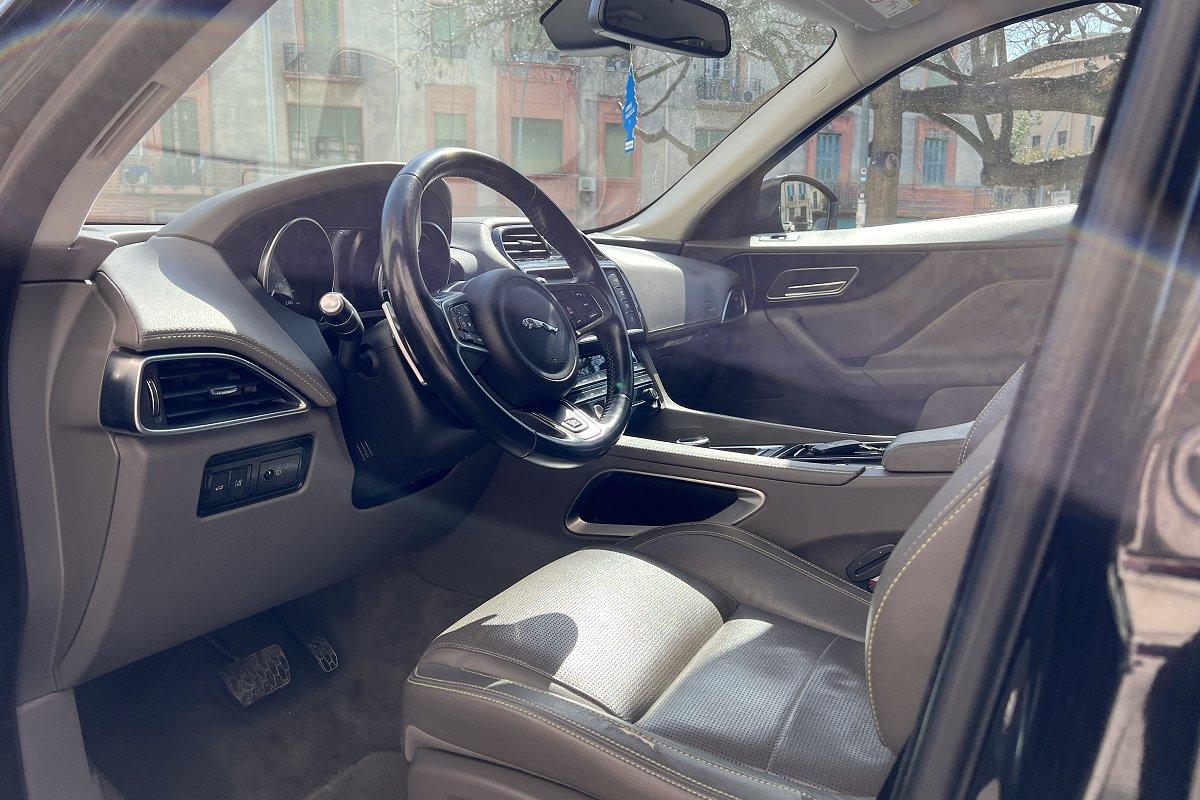 JAGUAR F-Pace 2.0 D 180 CV AWD aut. R-Sport