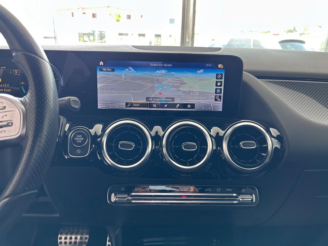 MERCEDES-BENZ GLA 200 d Automatic Premium