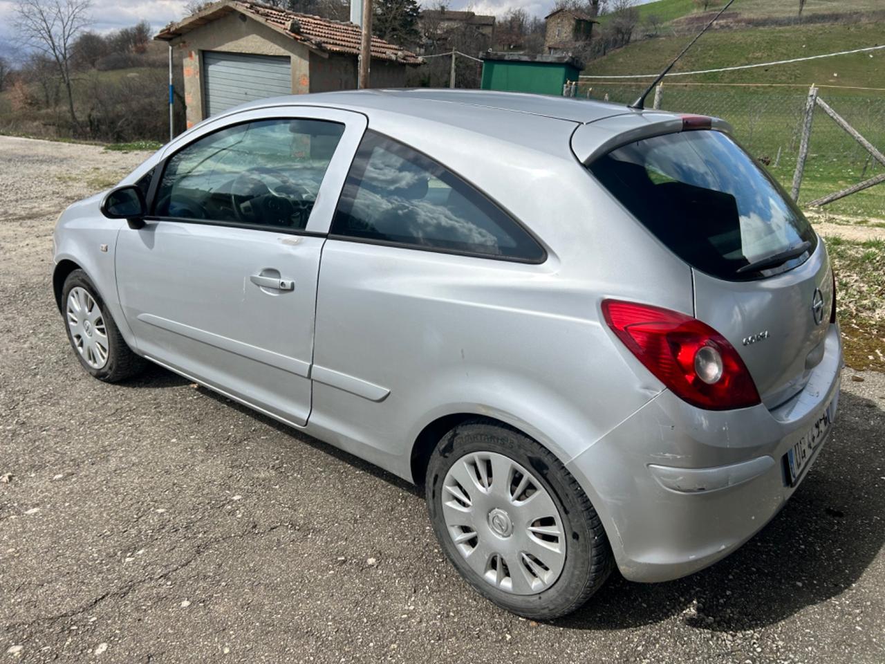 Opel Corsa 1.0 12V 3 porte Enjoy