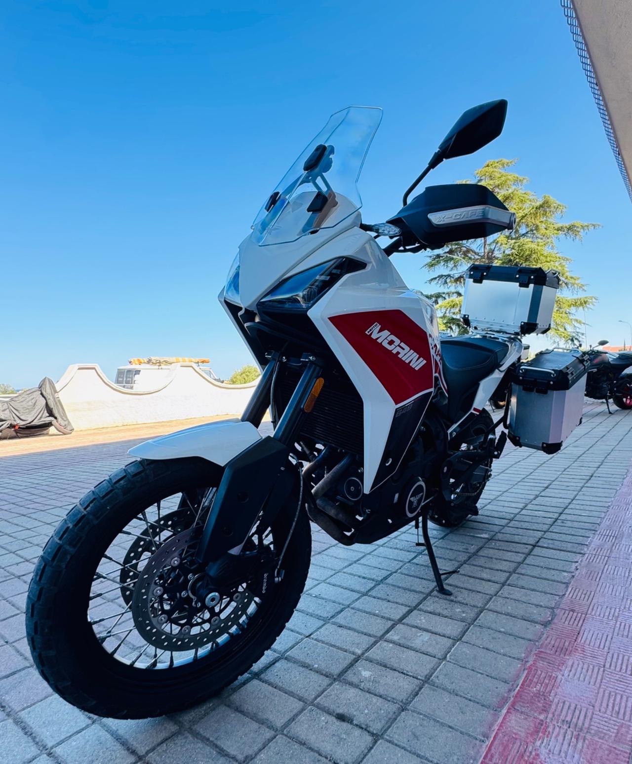 Moto Morini X-Cape 649 Touring