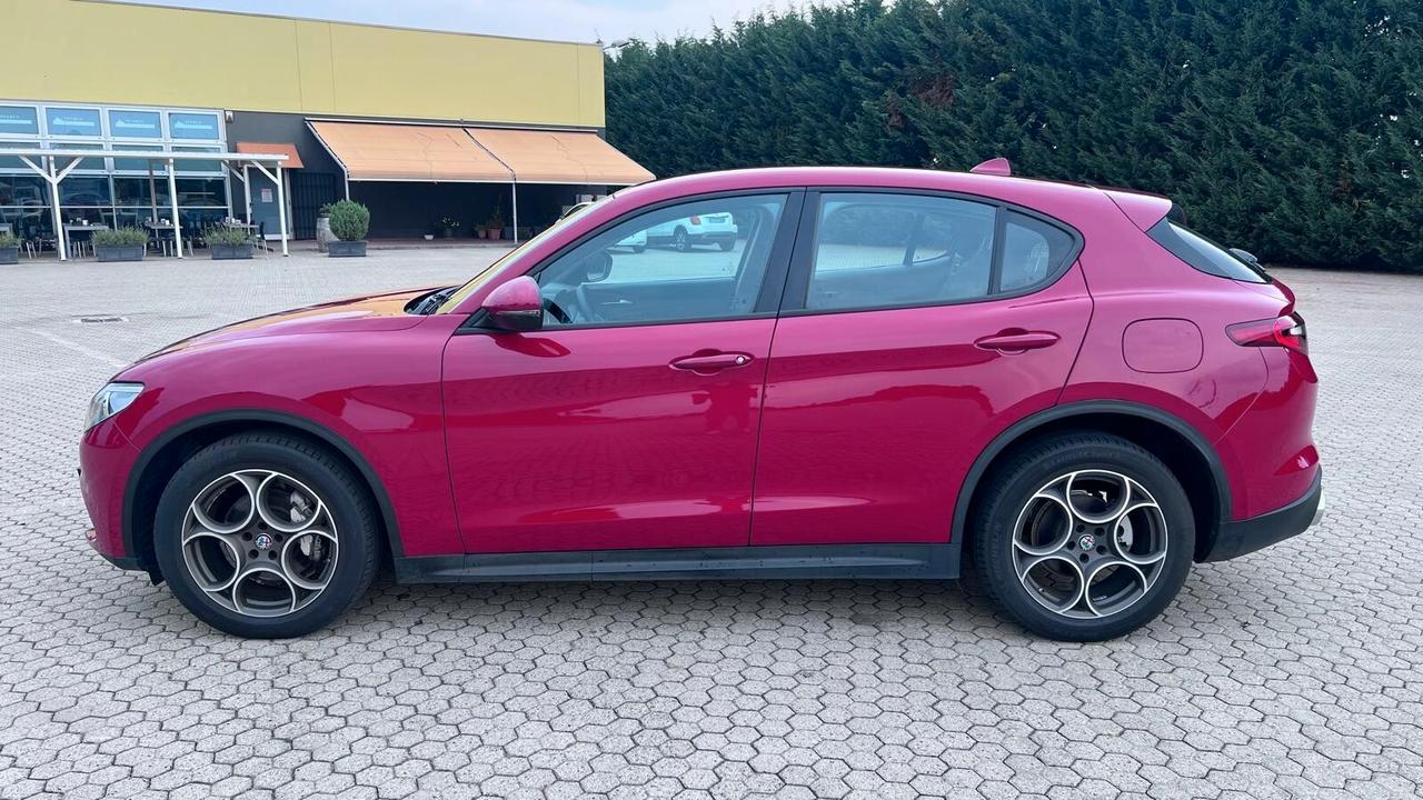 Alfa Romeo Stelvio 2.2 Turbodiesel 150 CV AT8 RWD Business