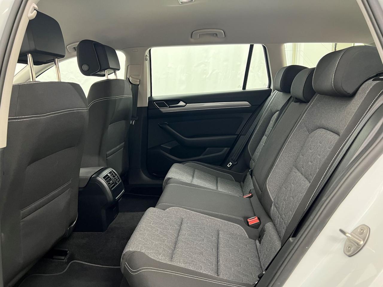 VOLKSWAGEN Passat VIII 2019 Variant Passat Variant 2.0 tdi Business 150cv dsg