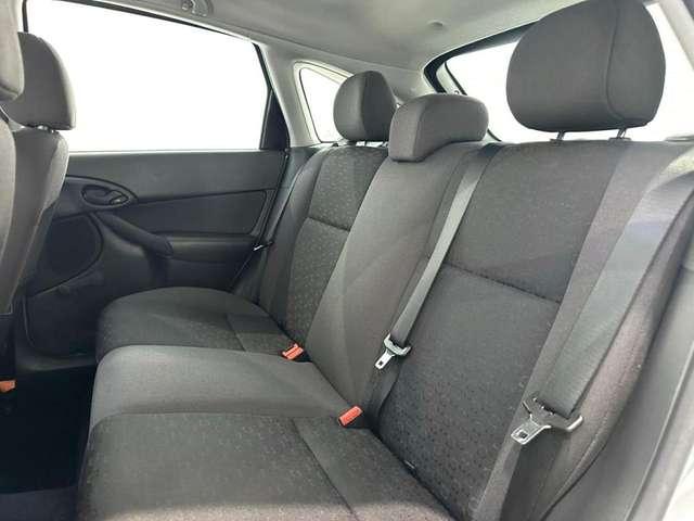 Ford Focus 1.6i 16V cat 5p. Ghia