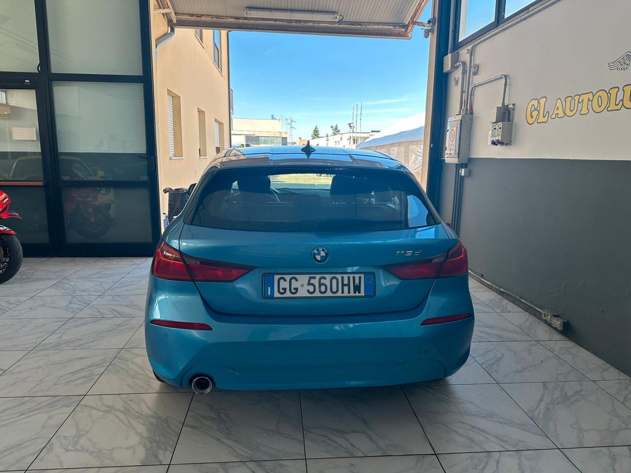Bmw 116 116d 5p. Business Advantage