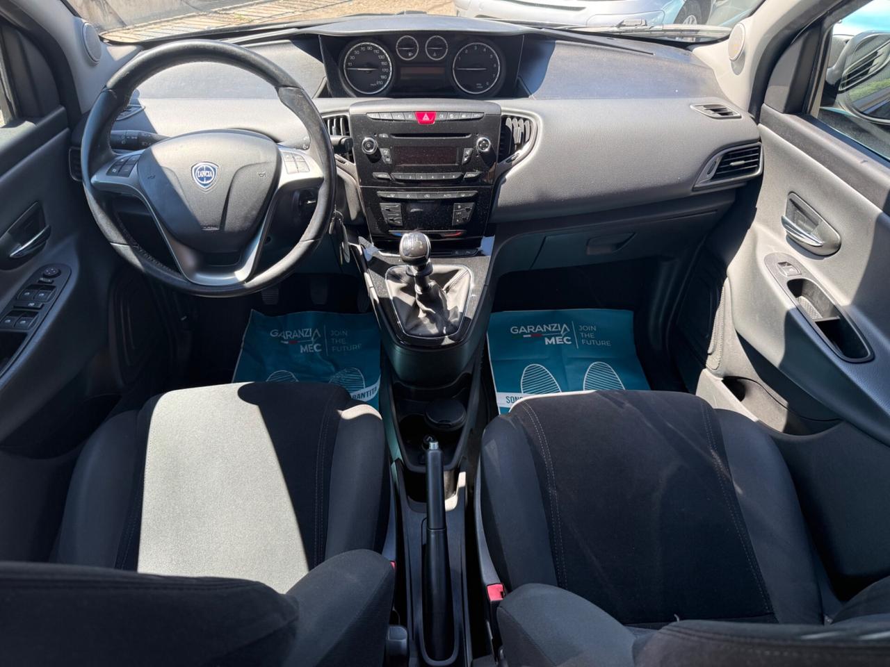Lancia Ypsilon 0.9 TwinAir 85 CV 5 porte S&S Platinum