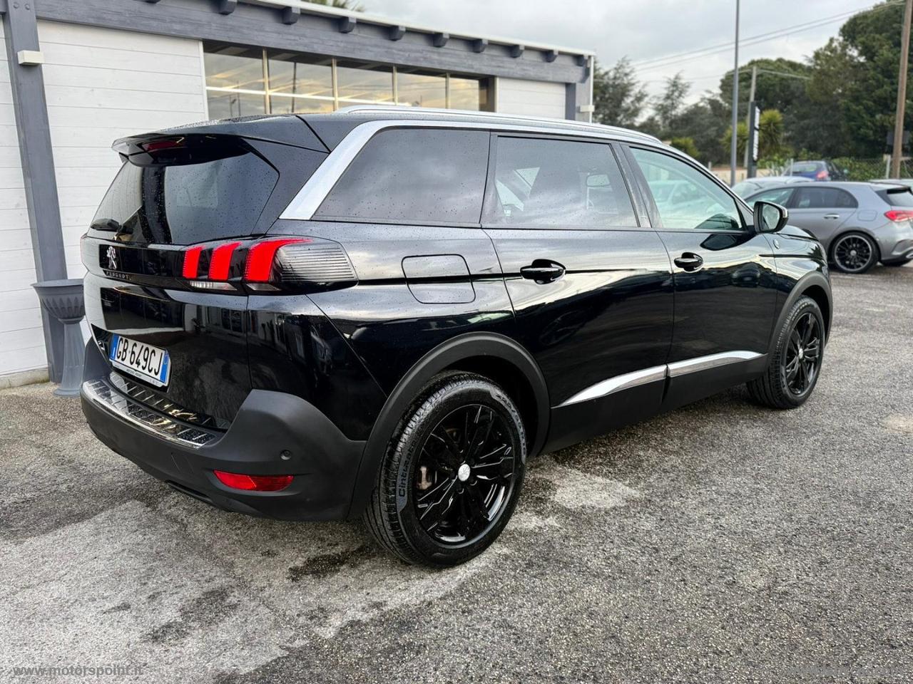 PEUGEOT 5008 BlueHDi 130 S&S EAT8 Crossway