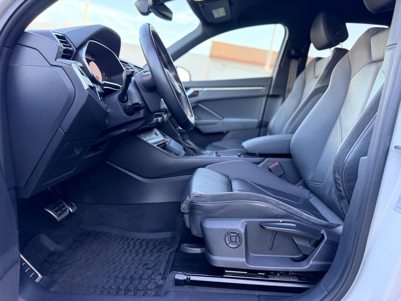 Audi Q3 SPB 40 TDI quattro 200cv S tronic line edition gesso