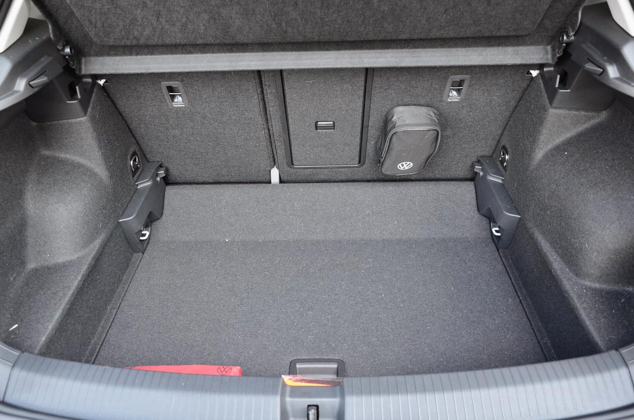 VOLKSWAGEN T-ROC 1.0 TSI SPORT 116cv, GARANZIA UFF VW, UNICOPROPRIETARIO, EURO 6E, FARI LED, APPLE ANDROID, PERMUTE