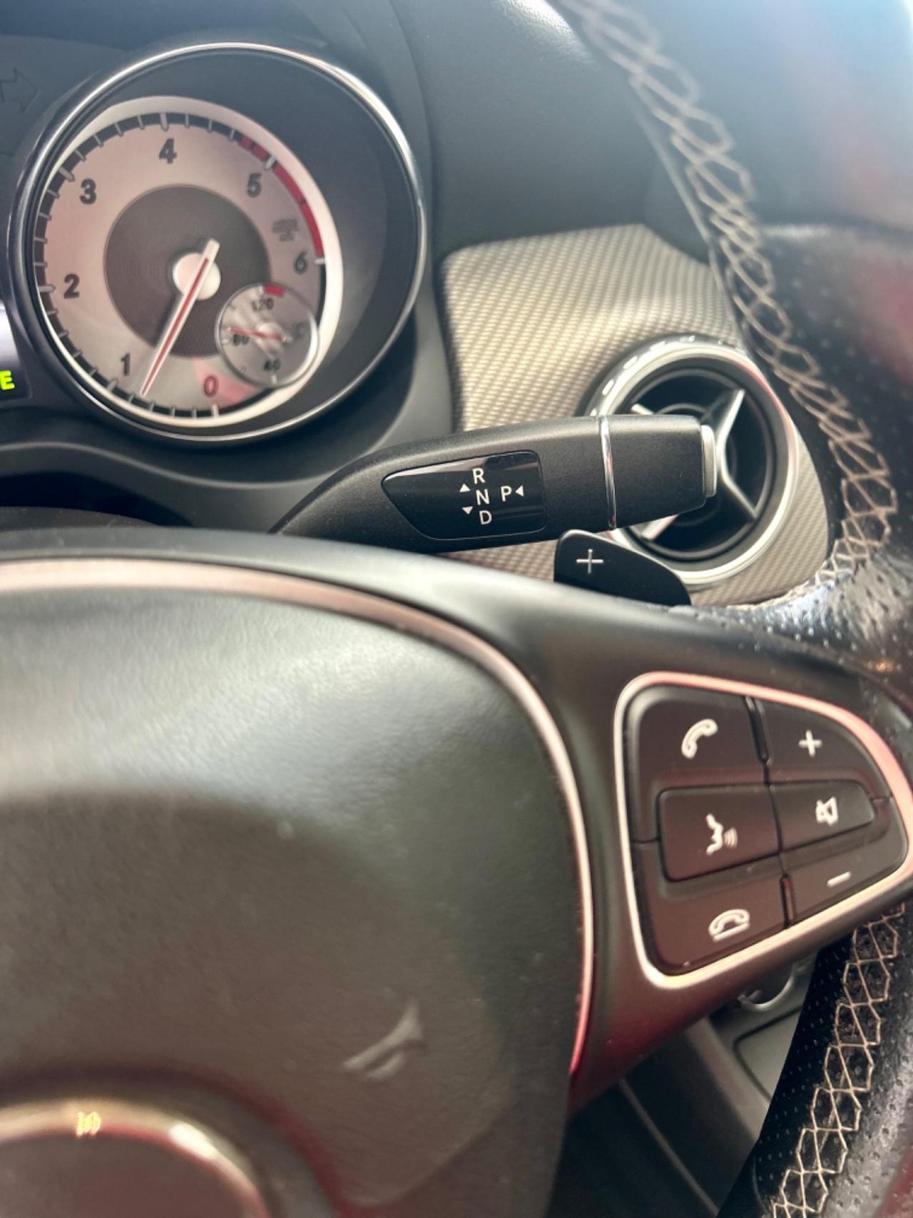 Mercedes-benz GLA 200 d Sport FINANZIABILE