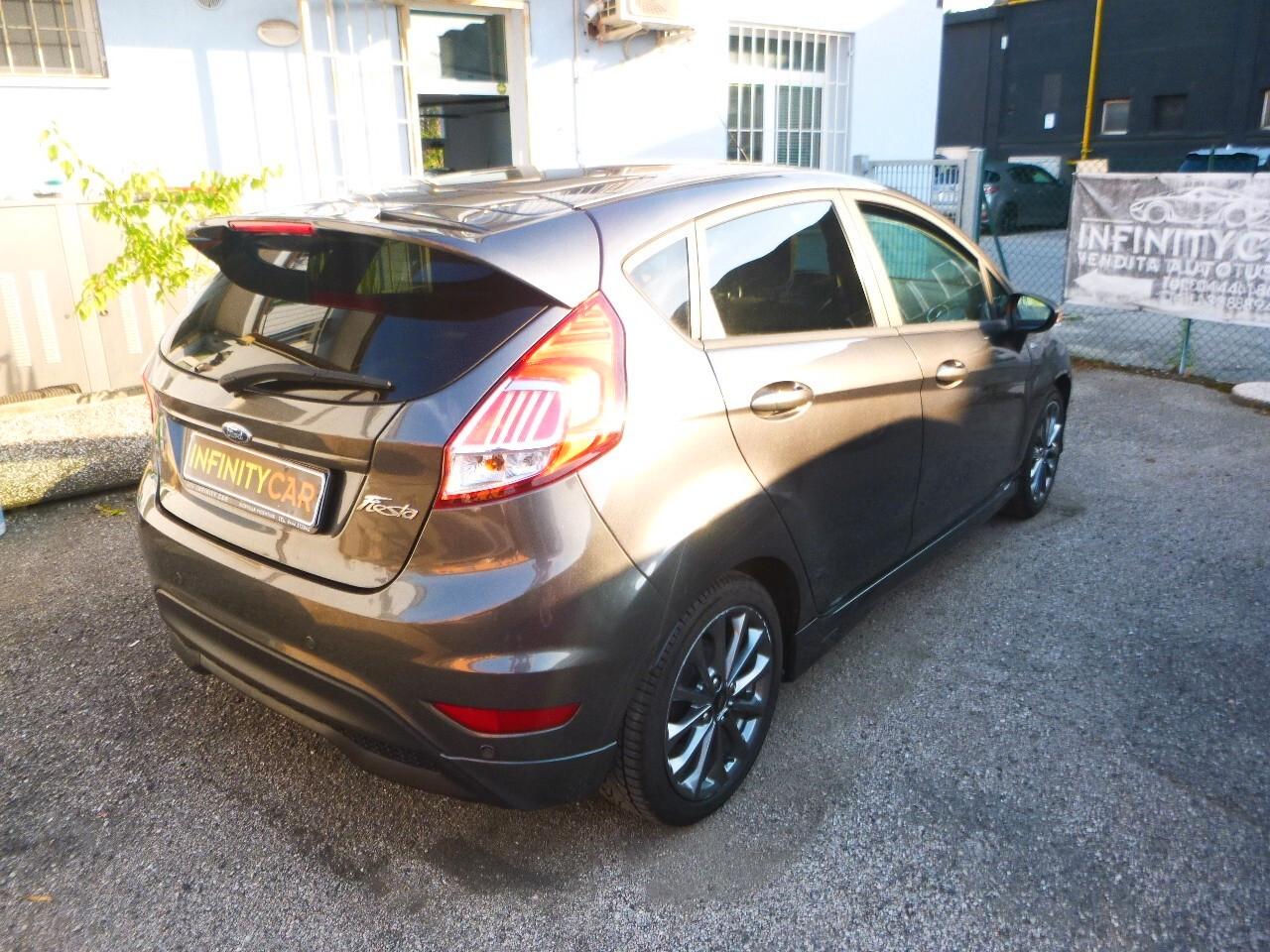 Ford Fiesta 1.5 TDCi 75CV 5 porte ST-Line NEOPATENTATI