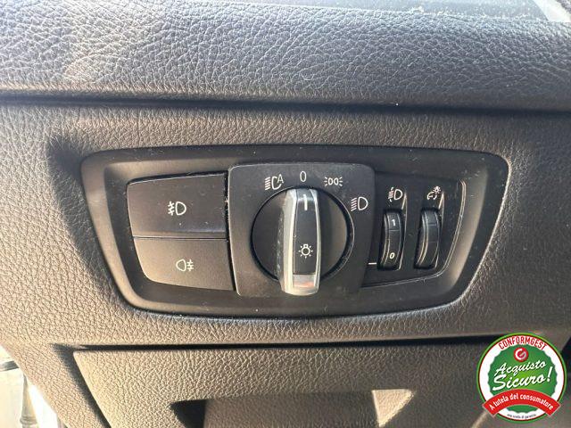 BMW 118 i 5p. Advantage Automatica Led