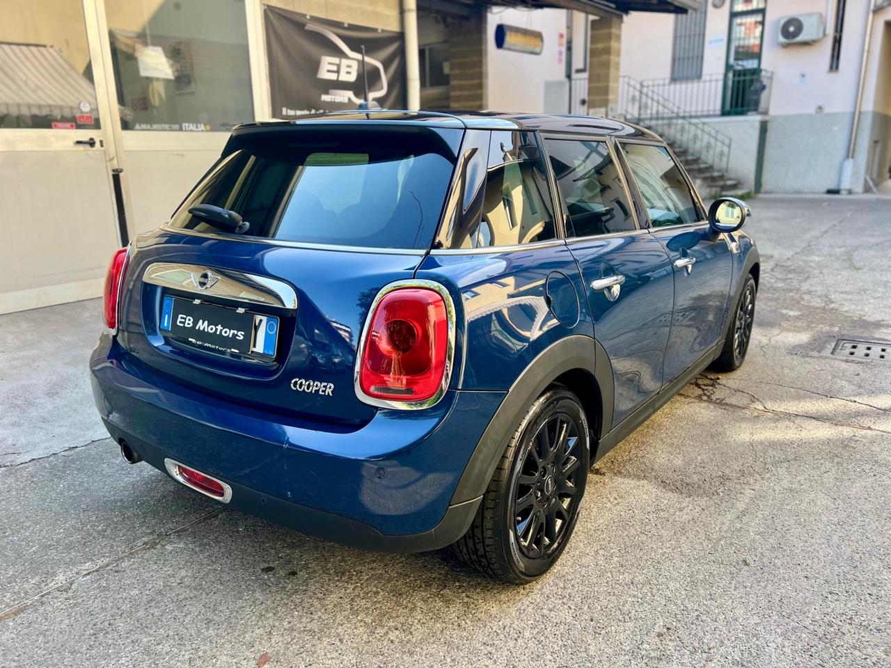 Mini Cooper 5 porte 1.5 Boost