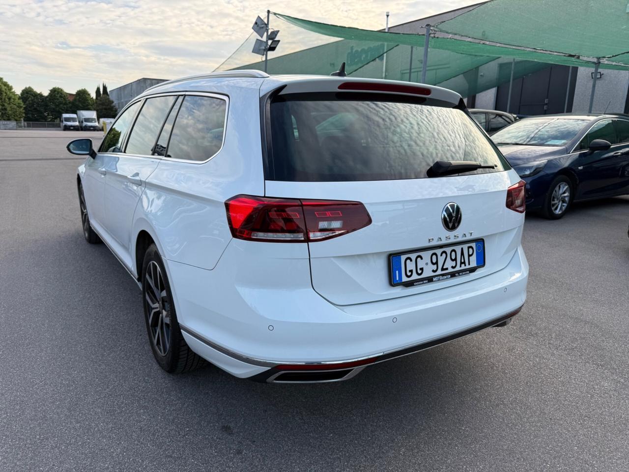 Volkswagen Passat Variant 2.0 TDI SCR 200 CV DSG Executive