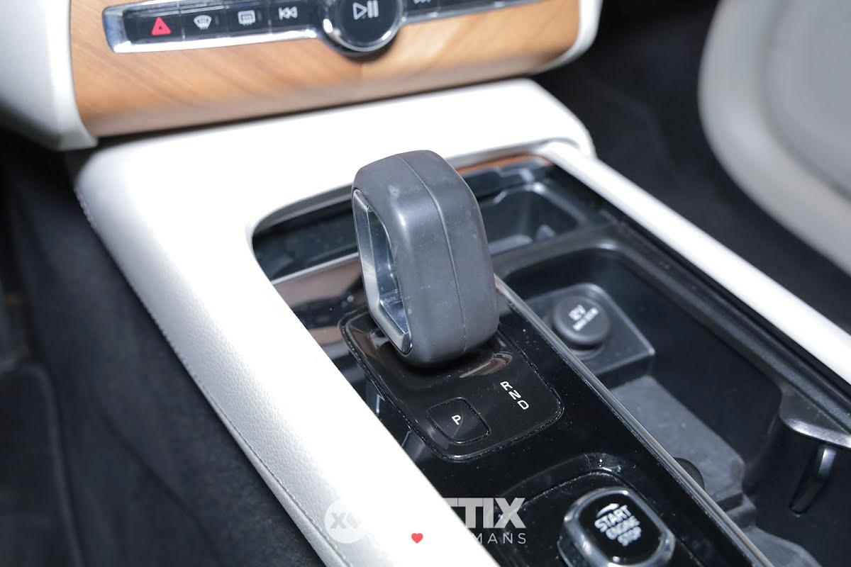 Volvo XC90 2.0 T8 Recharge PHEV 310CV Inscription Expression AWD Auto 7p.ti