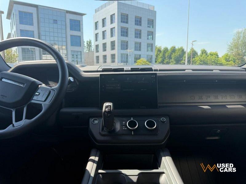 Land Rover Defender 3.0D I6 200 110 X-Dynamic SE AWD auto.
